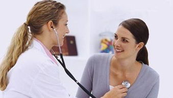 接吻、夾菜、共用牙刷 幽門螺桿菌的傳播與預防真相